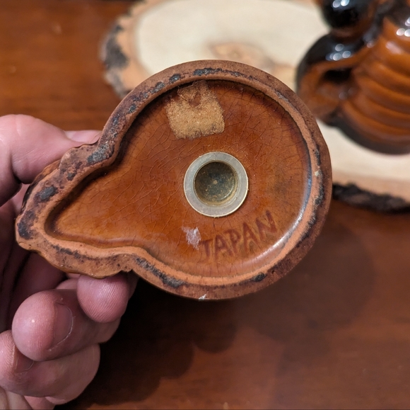 HOST PICK Honey Bears and Beehives Salt & Pepper Shakers Beehive Redware Pottery - Picture 4 of 8